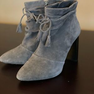 Womens 9.5 White House Black Market grey suede bootie.